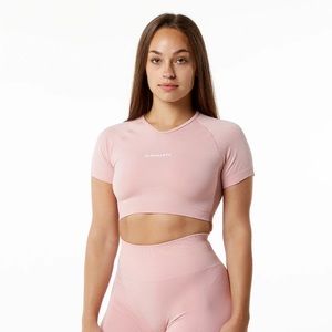 Alphalete V-Neck Crop Top - Blossom